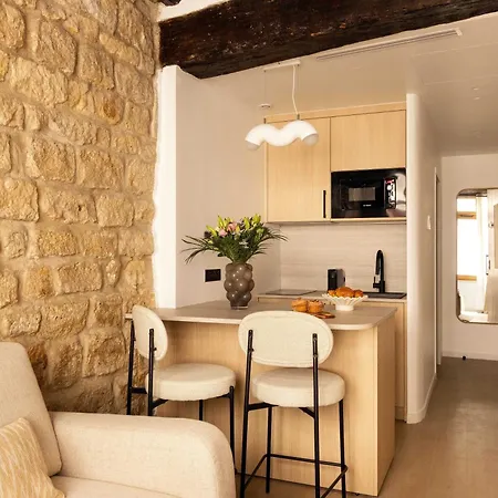 Modern -ac-1br-4p-pantheon