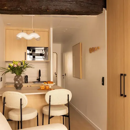 Modern -ac-1br-4p-pantheon Appartamento