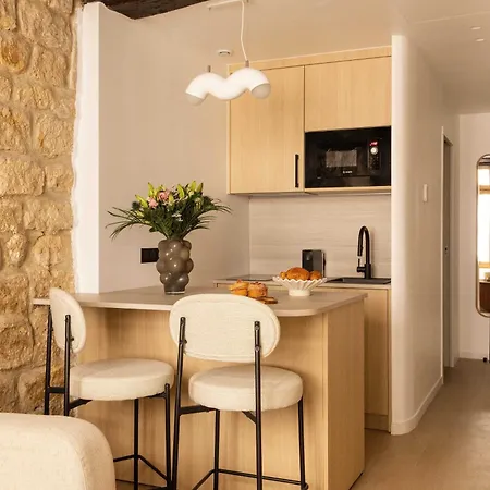Modern -ac-1br-4p-pantheon *