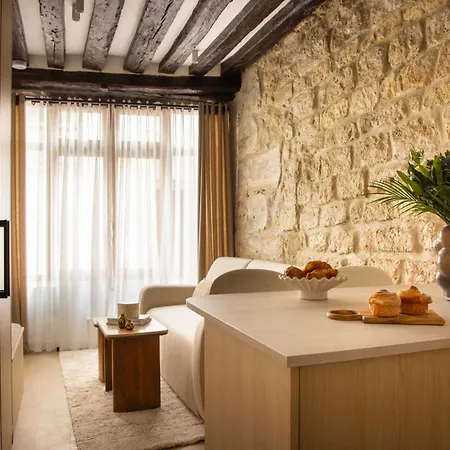 Modern -ac-1br-4p-pantheon