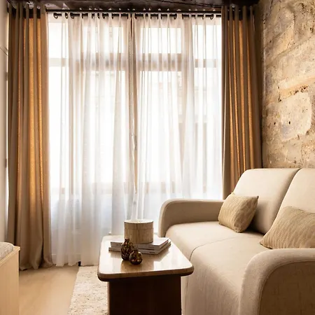 Modern -ac-1br-4p-pantheon Paris