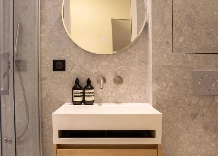 Modern -ac-1br-4p-pantheon شقة باريس