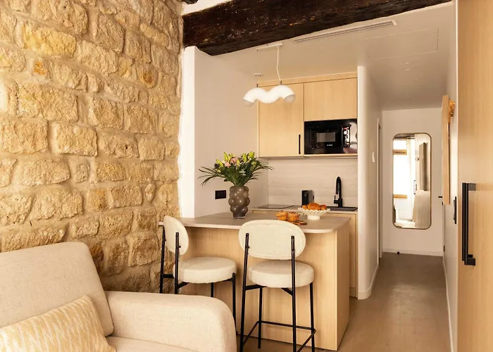 Modern -ac-1br-4p-pantheon